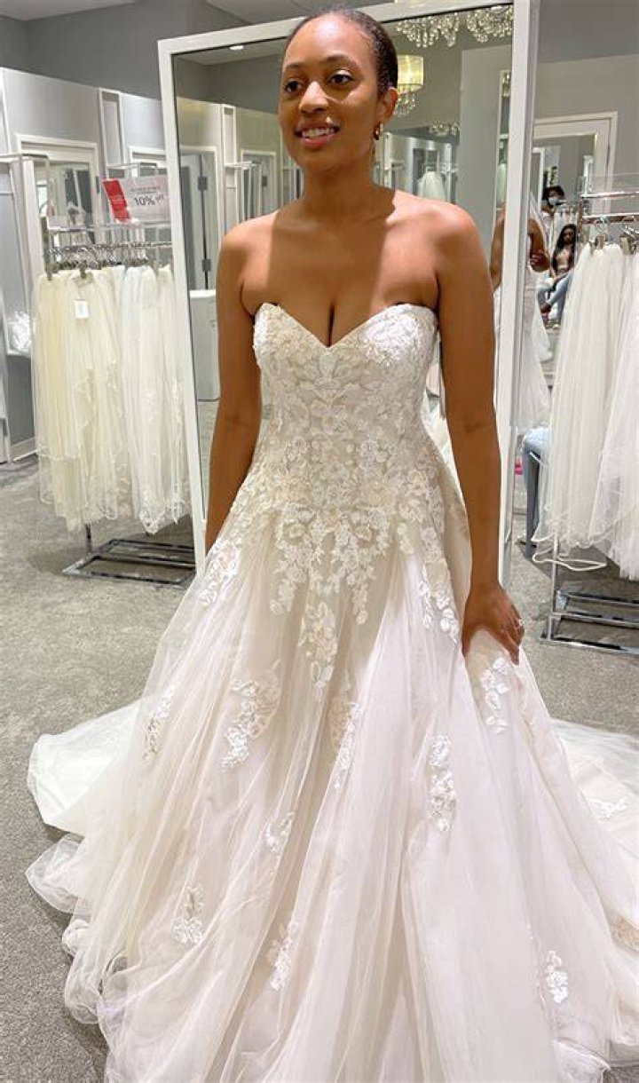 Can you rent wedding dresses from Davids Bridal