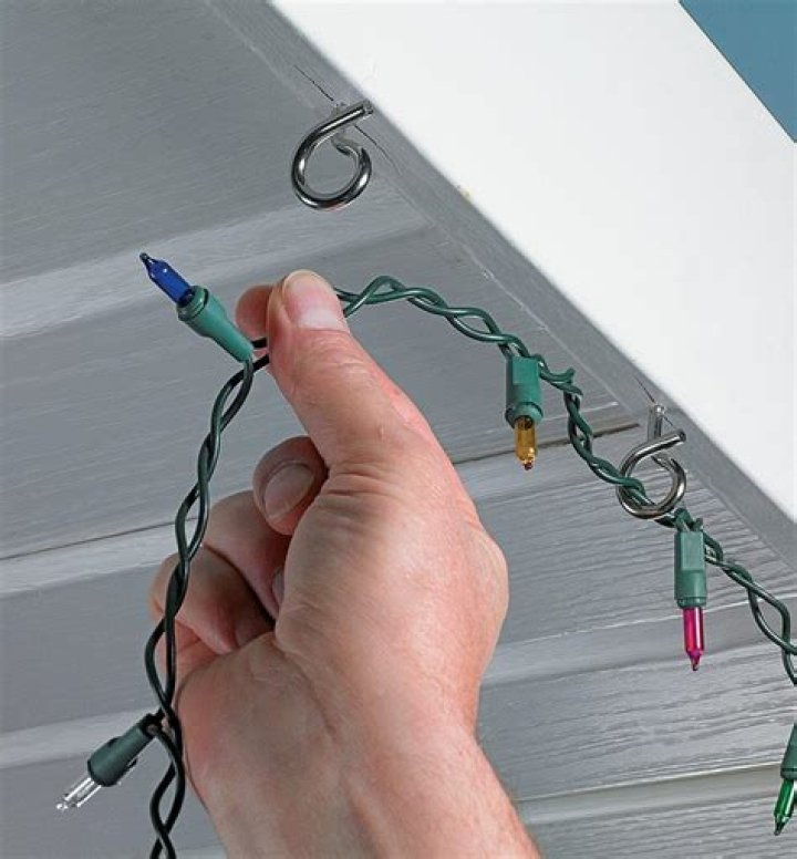 How do you attach Christmas lights to aluminum fascia