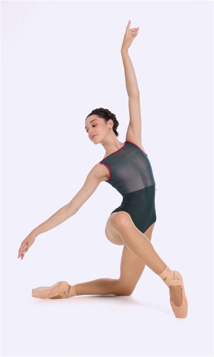 How do you make a ballet leotard
