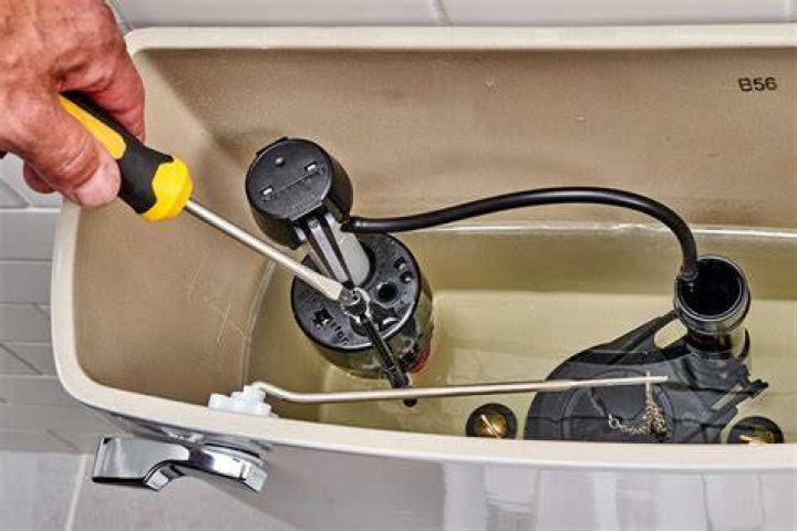 What causes a toilet tank to not fill with water