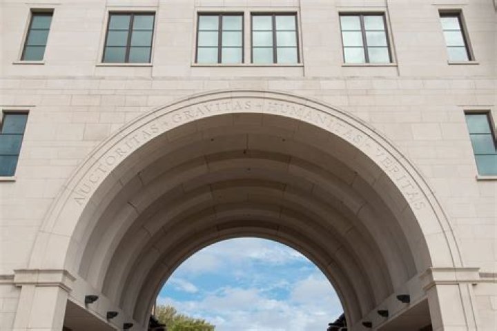 What is considered an upper division course in college